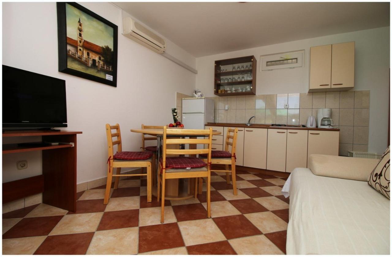 Apartments Elvi - Amazing Position & Parking พรีมอชเตน ภายนอก รูปภาพ
